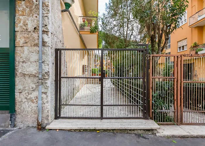 Cozy 2-bedroom Flat With Balcony In Monteverde * Rom