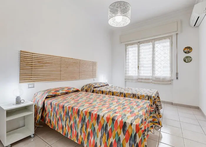 Apartment Cozy 2-bedroom Flat With Balcony In Monteverde *