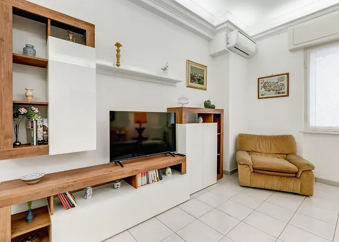 Cozy 2-bedroom Flat With Balcony In Monteverde Apartment Rom