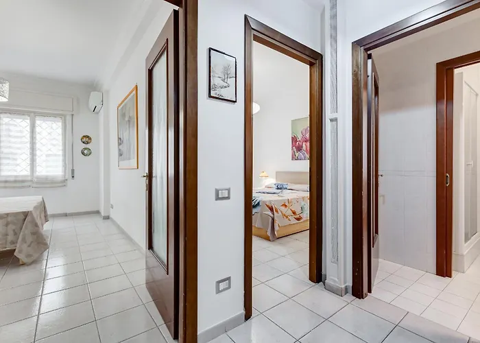 Cozy 2-bedroom Flat With Balcony In Monteverde Apartment Rom