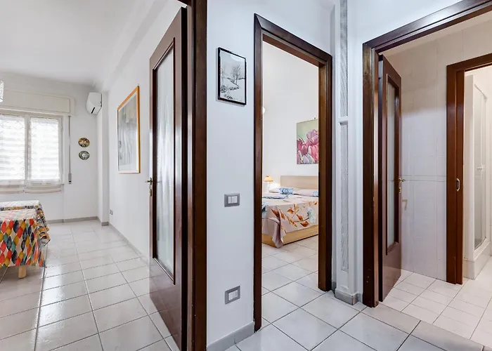 Apartment Cozy 2-bedroom Flat With Balcony In Monteverde Rom