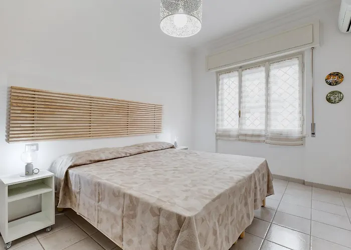 Cozy 2-bedroom Flat With Balcony In Monteverde * Rom