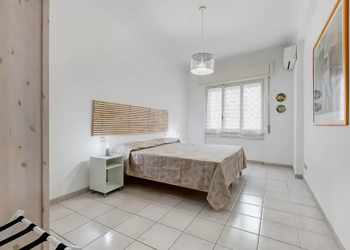 Apartment Cozy 2-bedroom Flat With Balcony In Monteverde