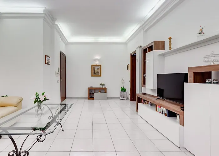 Apartment Cozy 2-bedroom Flat With Balcony In Monteverde Rom