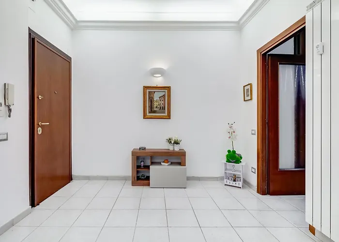 Cozy 2-bedroom Flat With Balcony In Monteverde Rom